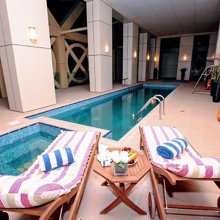 Grand Mercure Hotel Dubai Exterior foto