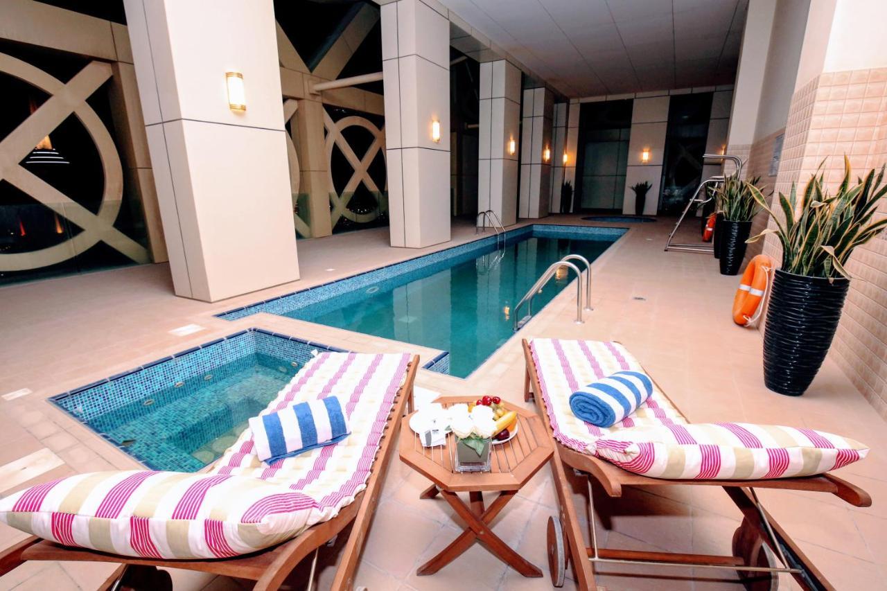 Grand Mercure Hotel Dubai Exterior foto