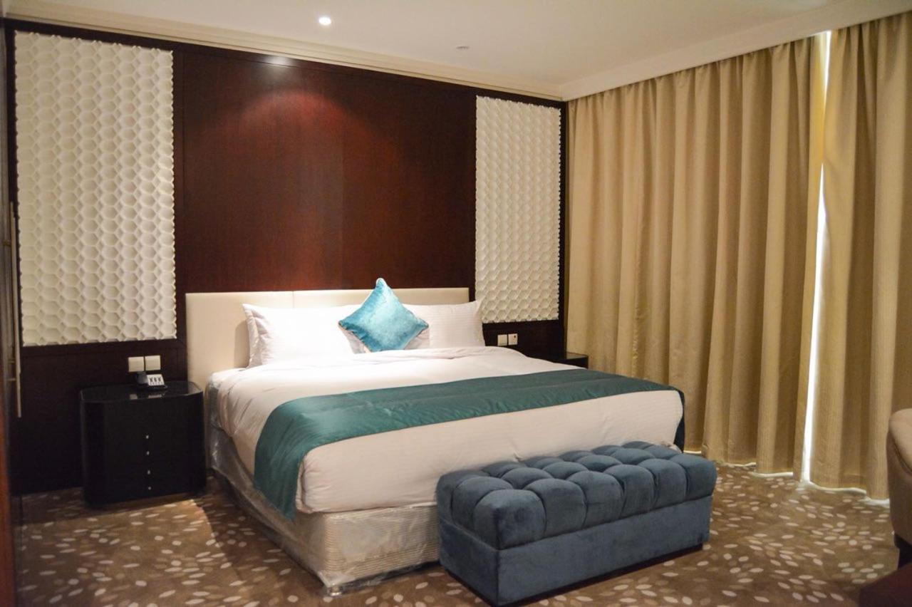 Grand Mercure Hotel Dubai Exterior foto